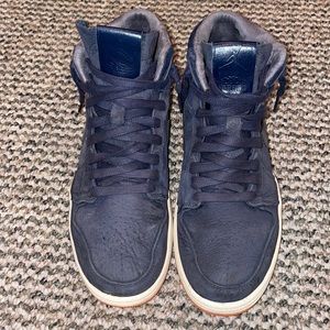 Nike Jordan’s navy blue